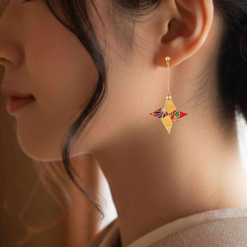 のレン 手裏剣 チェーンピアス / 折り紙アクセサリー サージカルステンレス使用