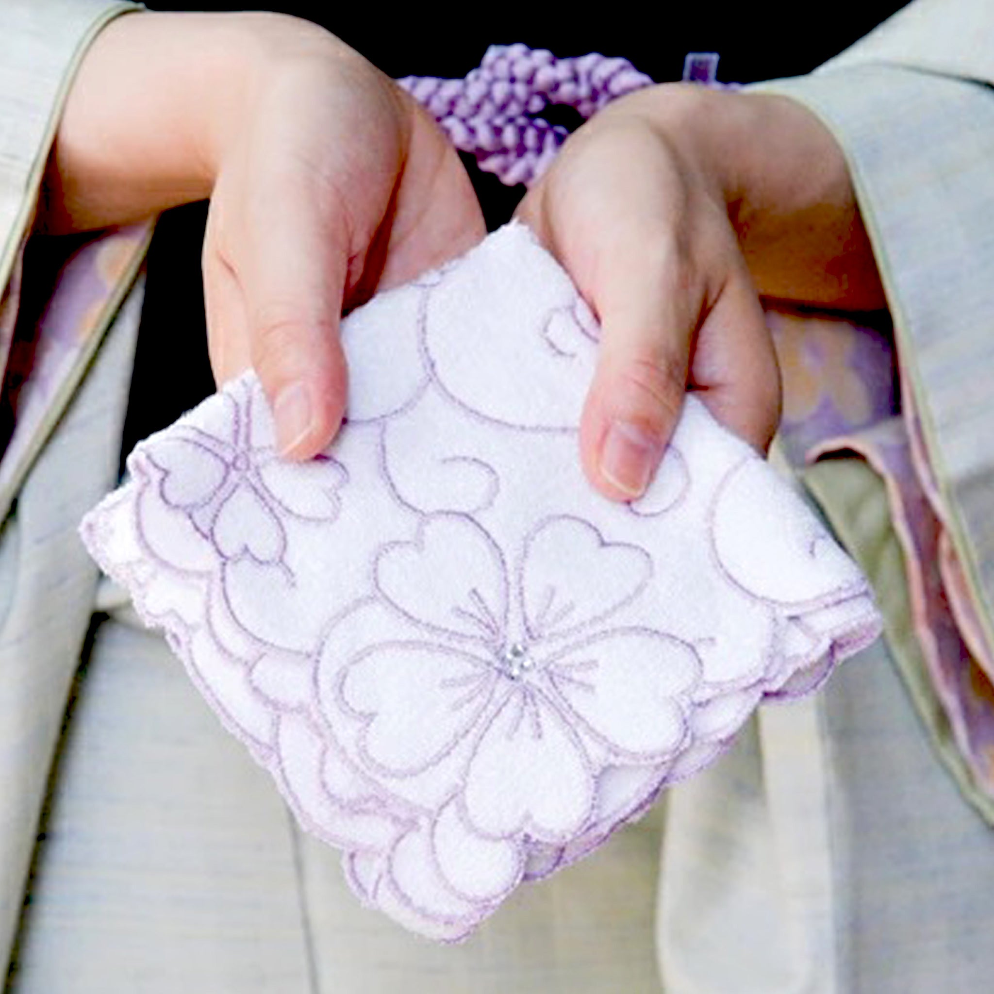 のレン 竹タオル / レーヨン（竹繊維）70% 綿 30% 約24cm×24cm タオルハンカチ