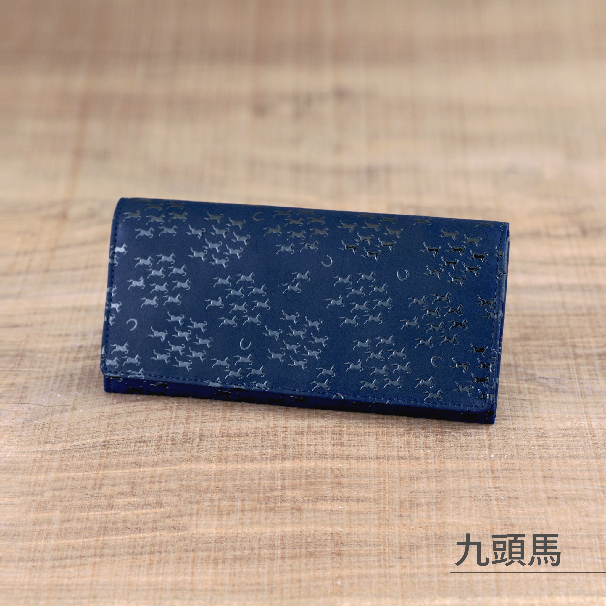 のレン 吉祥文様 印伝 長財布 / 日本製 鹿革(表側)・牛革(内側)  19×9.5×1.8cm 革財布